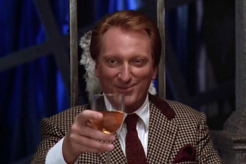 La ingeniosa forma de 'Bitelchús Bitelchús' para incluir al personaje de Jeffrey Jones y las turbias razones detrás de la ausencia del actor