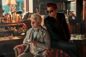La temporada final de 'Good Omens', en peligro. Amazon sigue los pasos de Disney y suspende la producción de la serie tras las acusaciones hacia Neil Gaiman