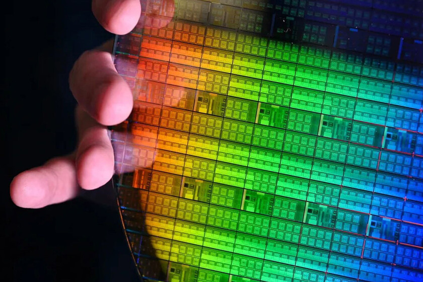 Intel ha conseguido un cliente de 3.000 millones de dólares para sus fábricas de chips en un momento crucial: el ejército de EEUU