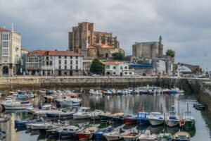 Las mares vivas de esta semana estarán entre las más intensas que se recuerdan en el Cantábrico. Esto es lo que podemos esperar