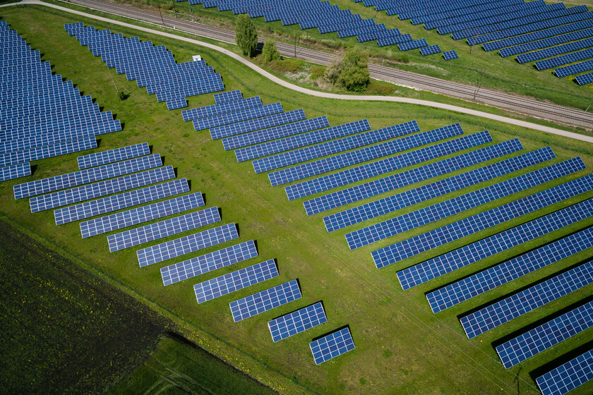 la oportunidad de la energía solar de comerse a los combustibles fósiles para 2030