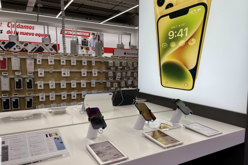 MediaMarkt quiere deshacerse de los iPhone antiguos en su outlet y los liquida desde 285 euros
