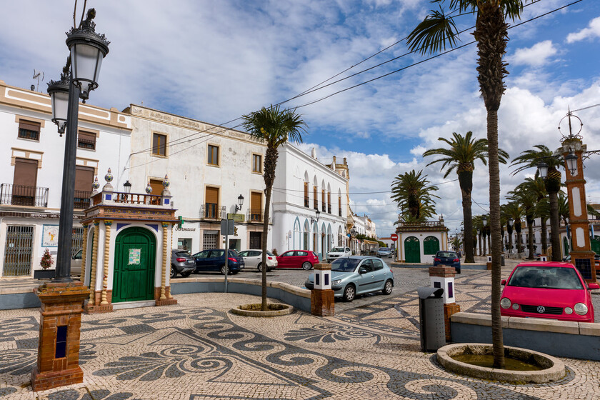 a quién pertenece el pueblo extremeño de Olivenza