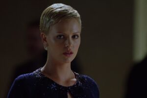 Uno de los mayores fracasos de Johnny Depp y Charlize Theron es esta mezcla de ciencia ficción y suspense que tienes en Max