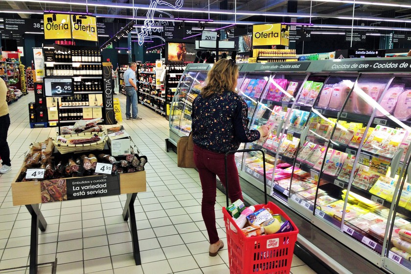 Tras la marea inflacionaria, la cesta de la compra está a las puertas de sufrir otra subida: vuelve el IVA