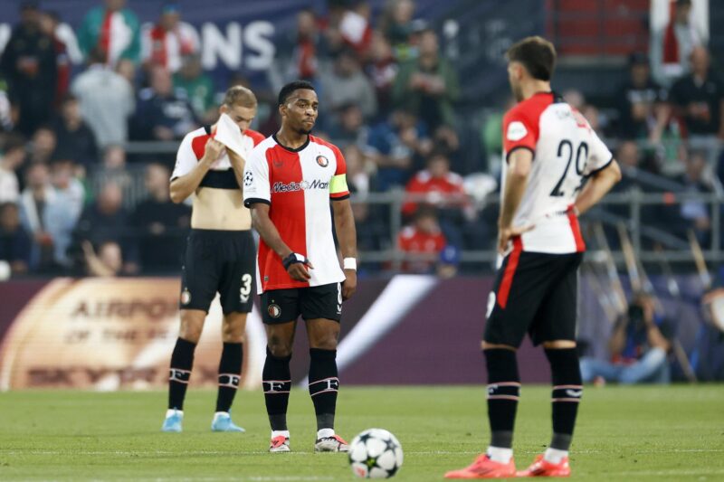 Rotterdam (Netherlands), 19/09/2024.- Quinten Timber (C) of Feyenoord reacts during the UEFA Champions League match between Feyenoord Rotterdam and Bayer 04 Leverkusen at Feyenoord Stadion de Kuip in Rotterdam, Netherlands, 19 September 2024. (Liga de Campeones, Países Bajos; Holanda Feyenoord) EFE/EPA/PIETER STAM DE JONGE