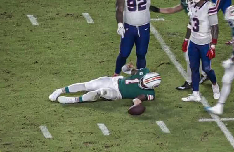 Conmoción de Tua Tagovailoa. Miami vs Bills. (via x: @FOXSportsmx)