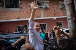 EEUU, Unión Europea y la OEA lamentaron el exilio de Edmundo González