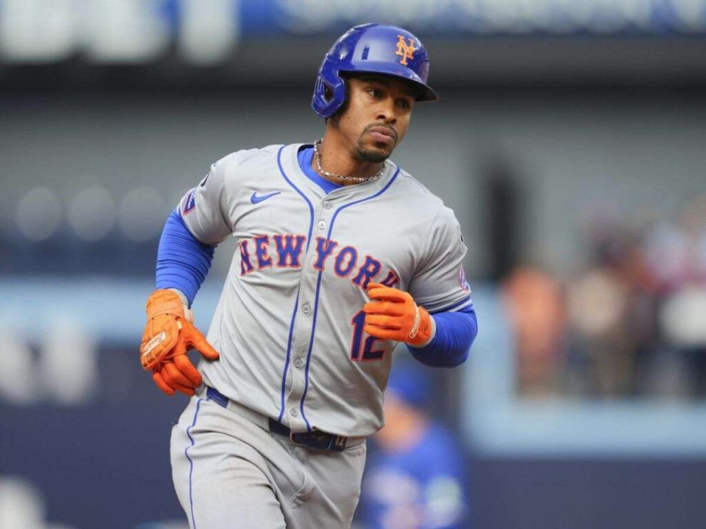 Francisco Lindor será evaluado por molestias en la espalda