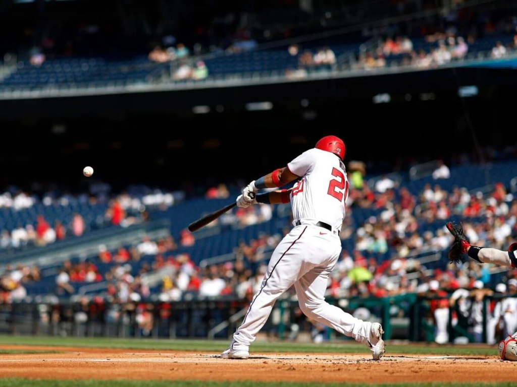 Keibert Ruíz brilló con el madero ante Miami