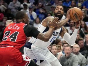 Markieff Morris se mantendrá en los Mavericks