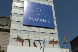 Parlamentarios del Mercosur piden al FMI revisar su política de sobretasas sobre préstamos