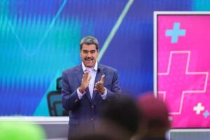 Maduro decreta inicio de la temporada navideña desde el 1° de octubre