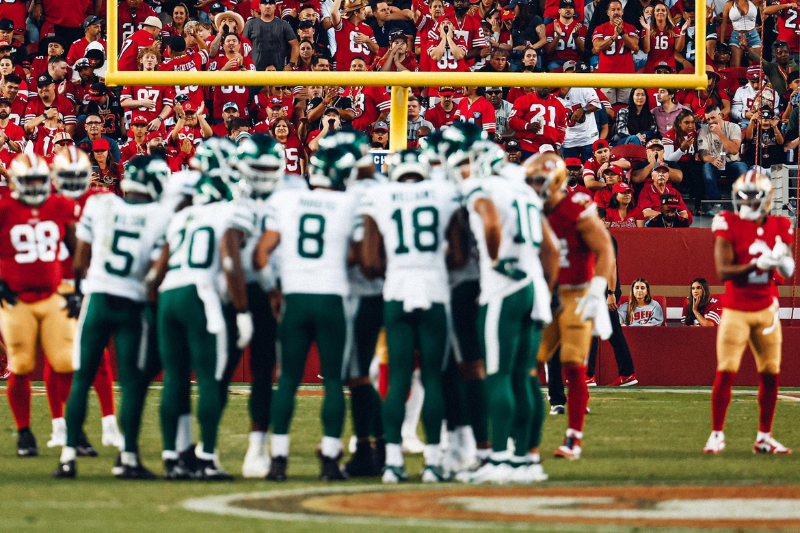 49ers vencen a los New York Jets en el reestreno de Aaron Rodgers