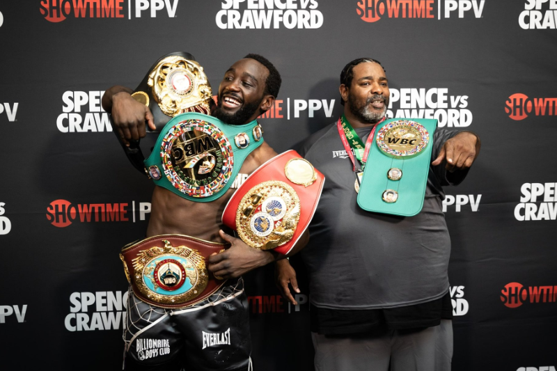 Terence Crawford ha desechado la posibilidad de enfrentar a Canelo Álvarez