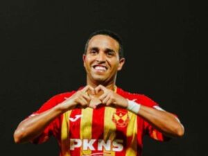 Orozco sigue brillando en fútbol de Malasia