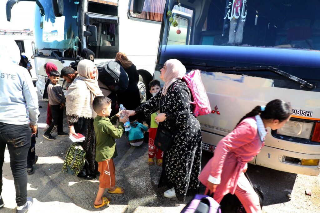 100.000 personas han cruzado a Siria desde inicio de ofensiva israelí en Líbano