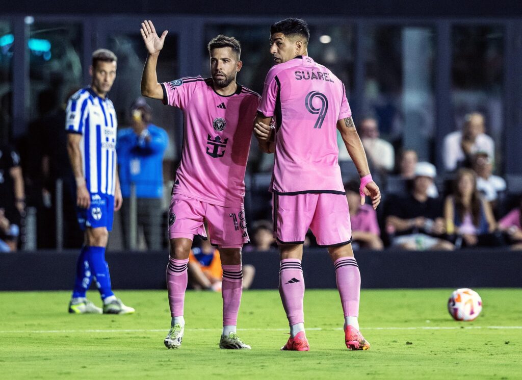 Fotografía de archivo de Jordi Alba y Luis Suárez, jugadores del Inter Miami. EFE/EPA/CRISTOBAL HERRERA-ULASHKEVICH
