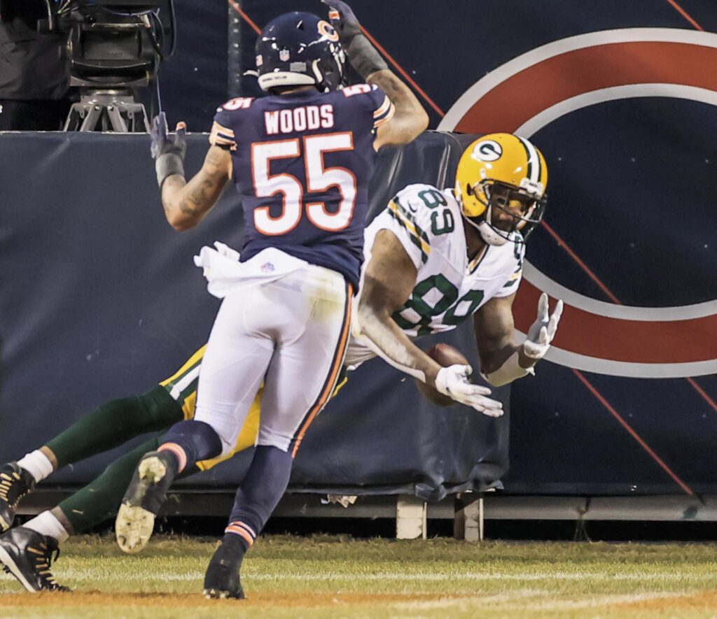 Archivo. EFE/EPA/TANNEN MAURY - Marcedes Lewis, de 40 años, jugará su temporada 19 en la NFL con los Bears