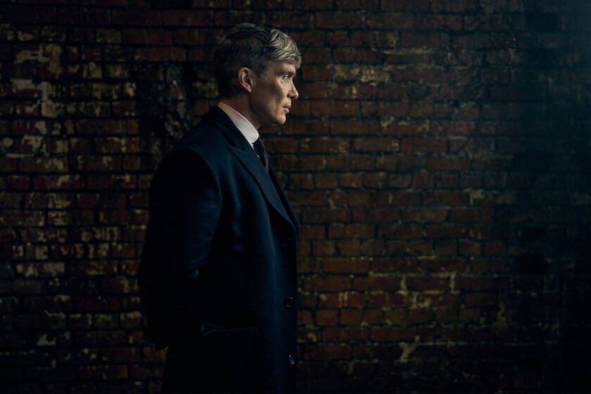 Tommy Shelby ha vuelto por orden de los 'Peaky Blinders'. Netflix acaba de arrancar el rodaje de la esperada película y aquí están sus primeras imágenes