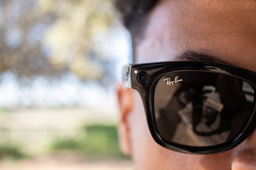 Modifican unas Ray-Ban Meta para identificar a extraños por la calle. Es un aviso del peligroso 'doxing' que nos espera