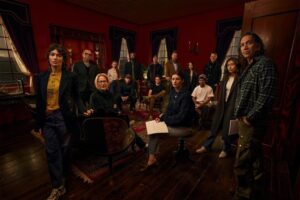 Crisis en Netflix. El creador de 'Hijos de la Anarquía' abandona la serie épica del oeste que había hecho para la plataforma días antes de que acabe su rodaje