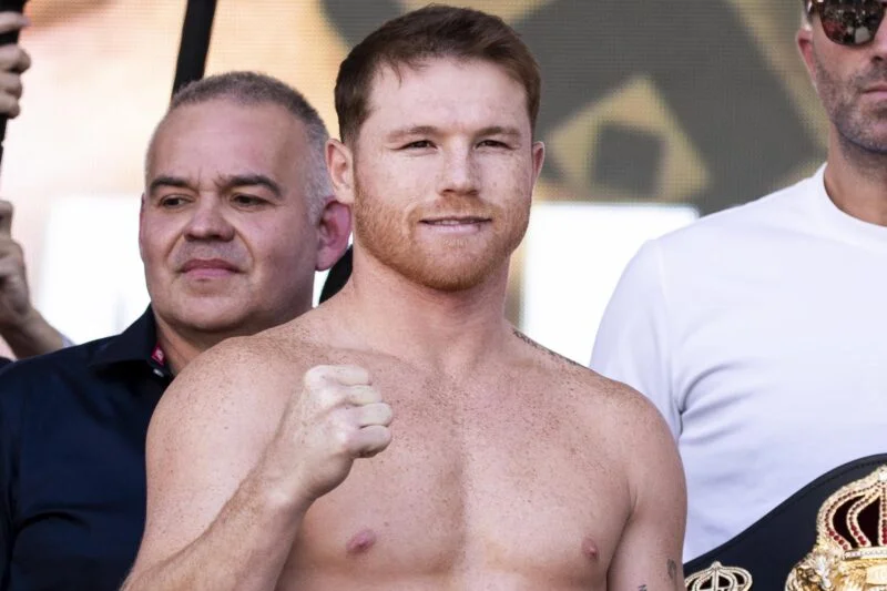 Un africano naturalizado francés podría enfrentar a Canelo Álvarez