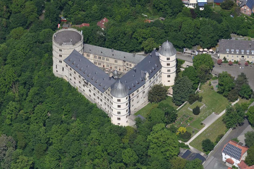 La oscura historia de Wewelsburg, el castillo que los nazis quisieron convertir en 'El Centro del Mundo'