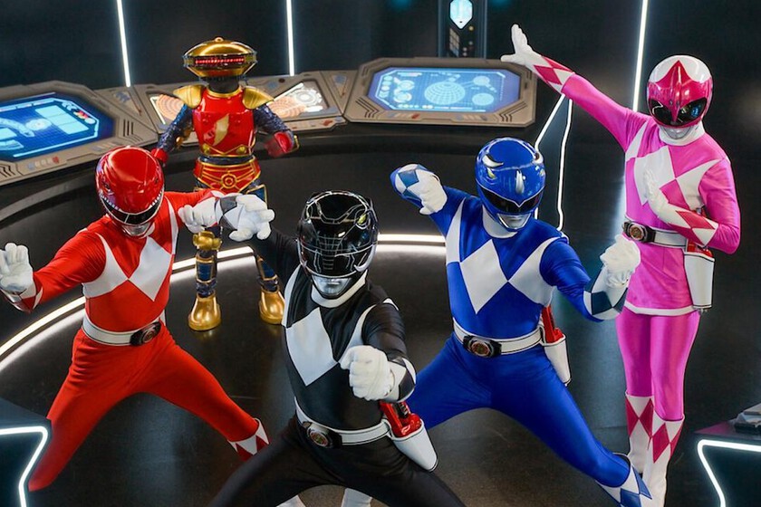 Hasbro subasta en internet cientos de trajes, máscaras y objetos de la serie de los Power Rangers