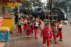 Tras años siendo el país con la natalidad más calamitosa del mundo, Corea del Sur afronta algo inesperado: crece