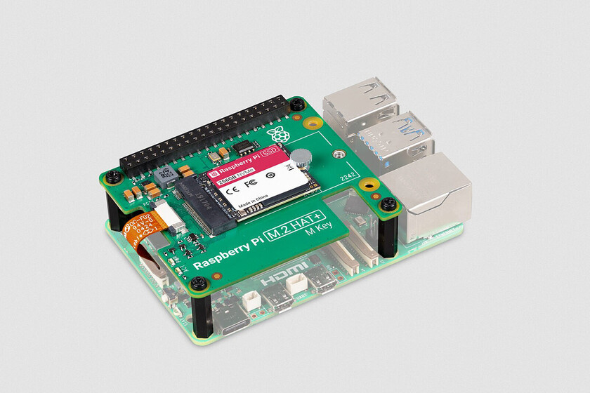 A las Raspberry Pi solo les faltaba una cosa para poder usarlas como un PC. Y es justo lo que acaba de llegar
