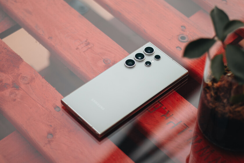 Que Samsung acabe con el apellido 'Galaxy' es un rumor con mucho sentido. Y Xiaomi lo sabe de sobra
