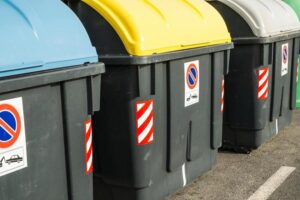 Europa decidió regular cómo se debe tirar la basura. Lo pagaremos con una nueva tasa obligatoria en 2025