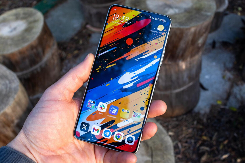 Xiaomi ha lanzado un móvil que ha sido una de las grandes sorpresas del año. Su versión de 1TB ya ha bajado de precio