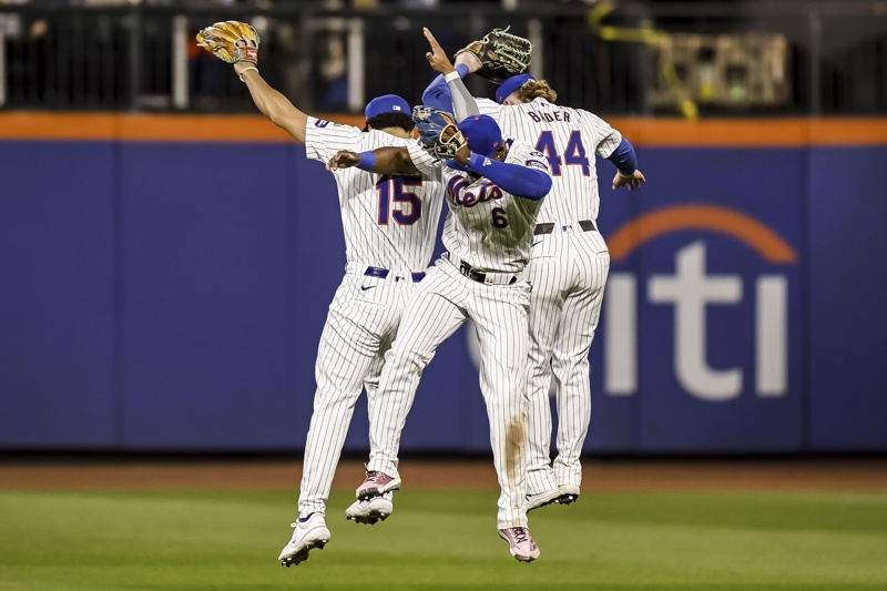 Los Mets ganaron y aprietan en la serie contra los Dodgers