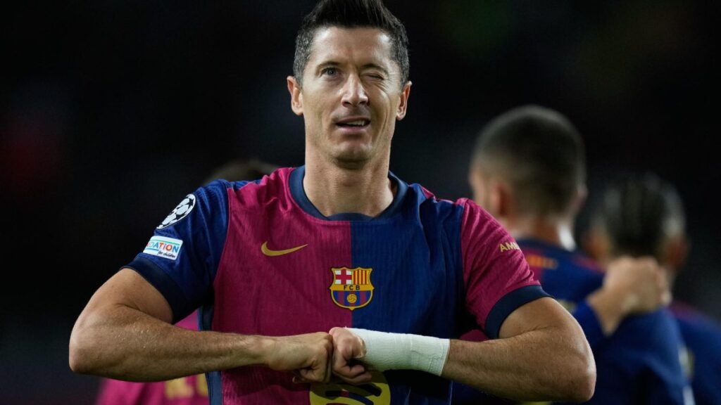Goleada del Barcelona con doblete de Robert Lewandowski