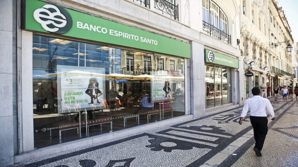 Venezolanos afectados por crisis en el Banco Espírito Santo exigen sus ahorros