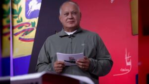 "Si usted ha pedido invasión contra su país, ¿usted puede ser candidato?"