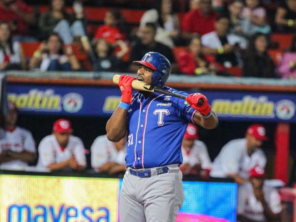 Yasiel Puig pulverizó al pitcheo de Cardenales