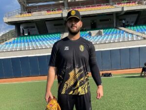 Julio Robaina encantado con la afición caraquista