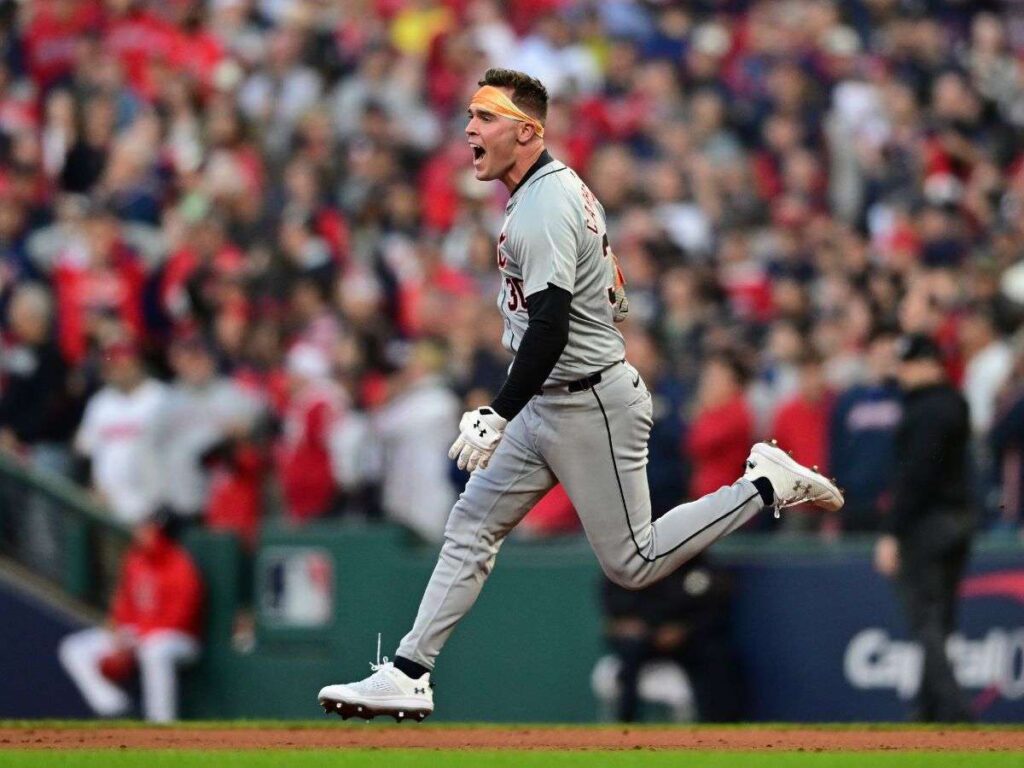 Kerry Carpenter le dio la victoria a los Tigres