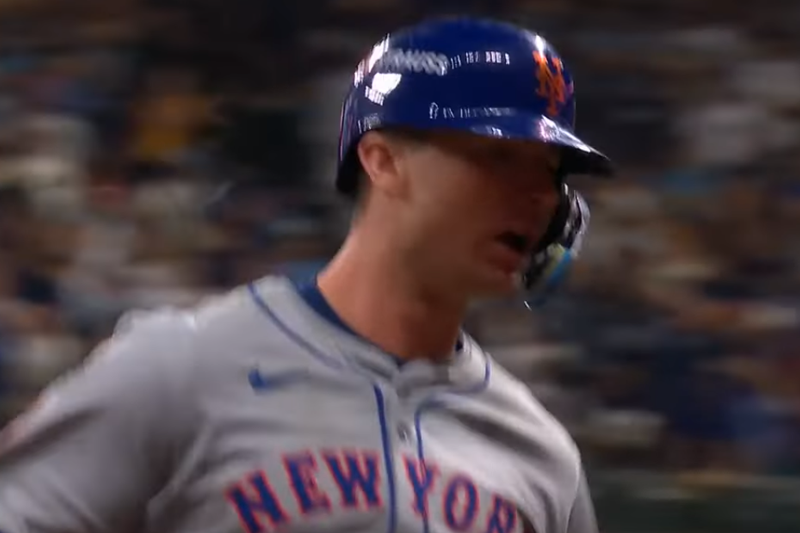 Foto: Captura de pantalla/Redes sociales - Pete Alonso conectó el home run más importante de la temporada 2024 de los Mets.