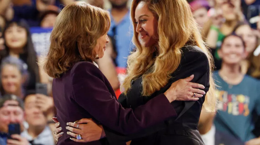 Beyoncé enciende mitin político en respaldo a Kamala Harris