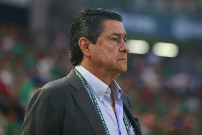 Luis Fernando Tena inexplicablemente “pierde” credibilidad en Guatemala