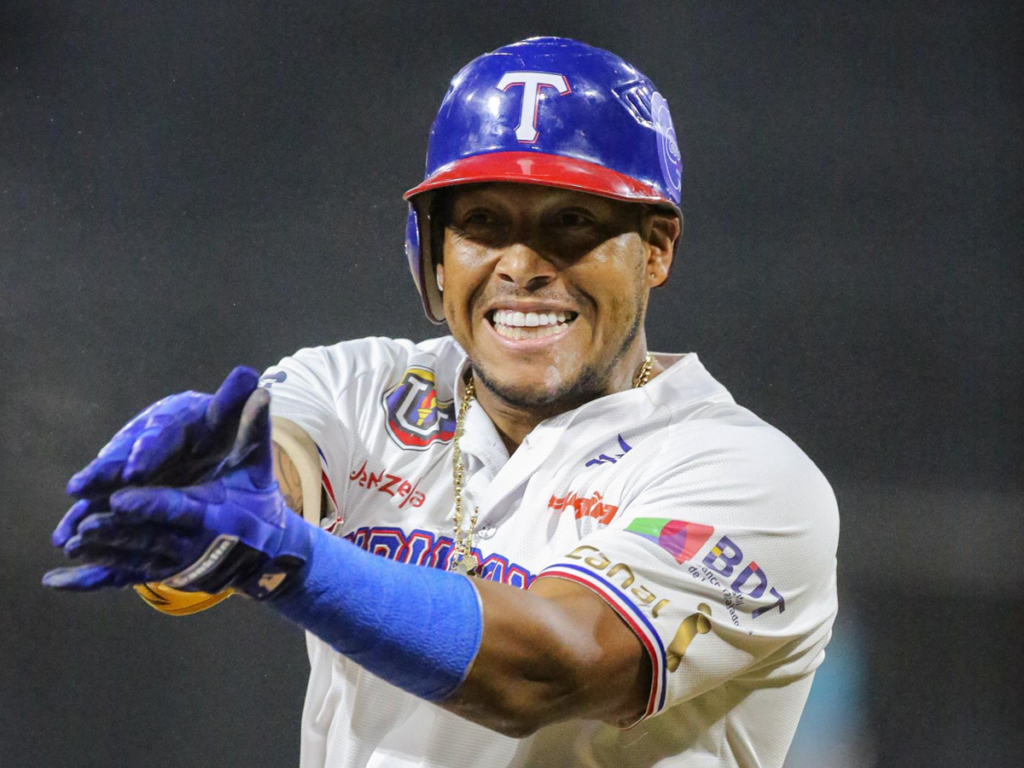Yangervis Solarte destaca en la ofensiva de Tiburones
