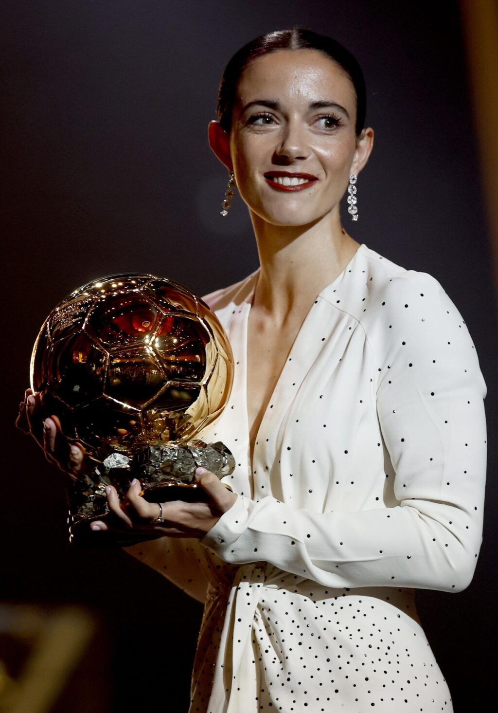 Aitana Bonmatí gana su segundo Balón de Oro consecutivo