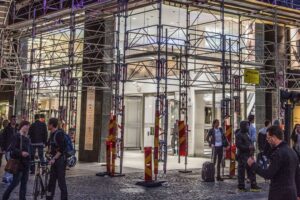 más de 600 kilómetros de andamios permanentes