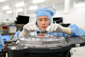 EEUU está consiguiendo torpedear la fabricación de chips para IA en China. Lo confirma el codirector general de SMIC