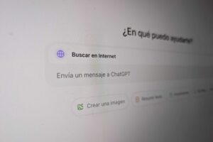 He probado ChatGPT Search y es prometedor. Lo que no entiendo es por qué está tan escondido