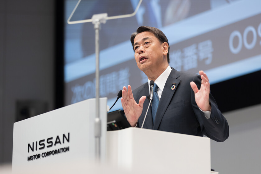 Nissan apuntó al coche eléctrico como plan de futuro. Despedirá a 9.000 empleados y le da la razón a Toyota